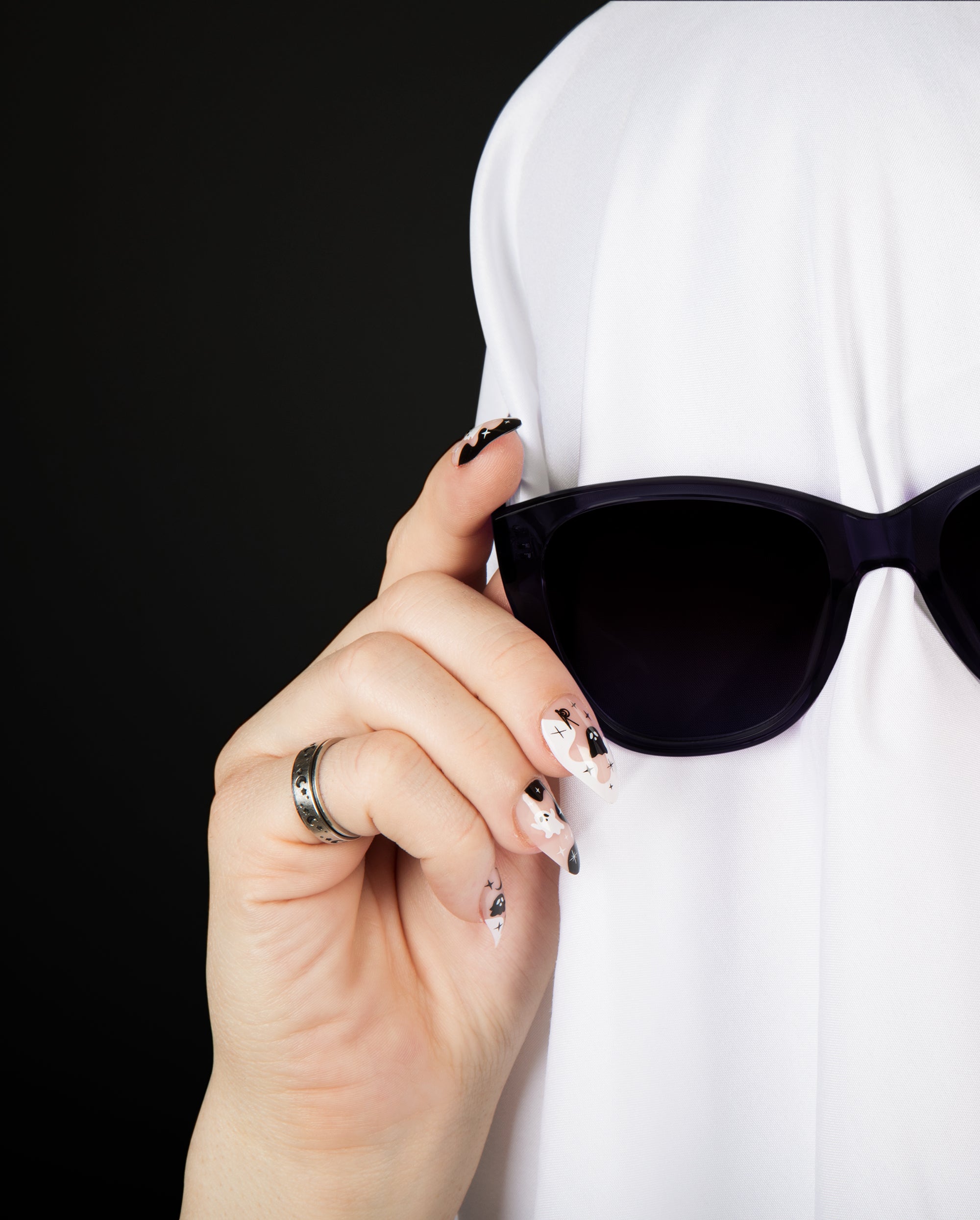 Ghosted Nailz