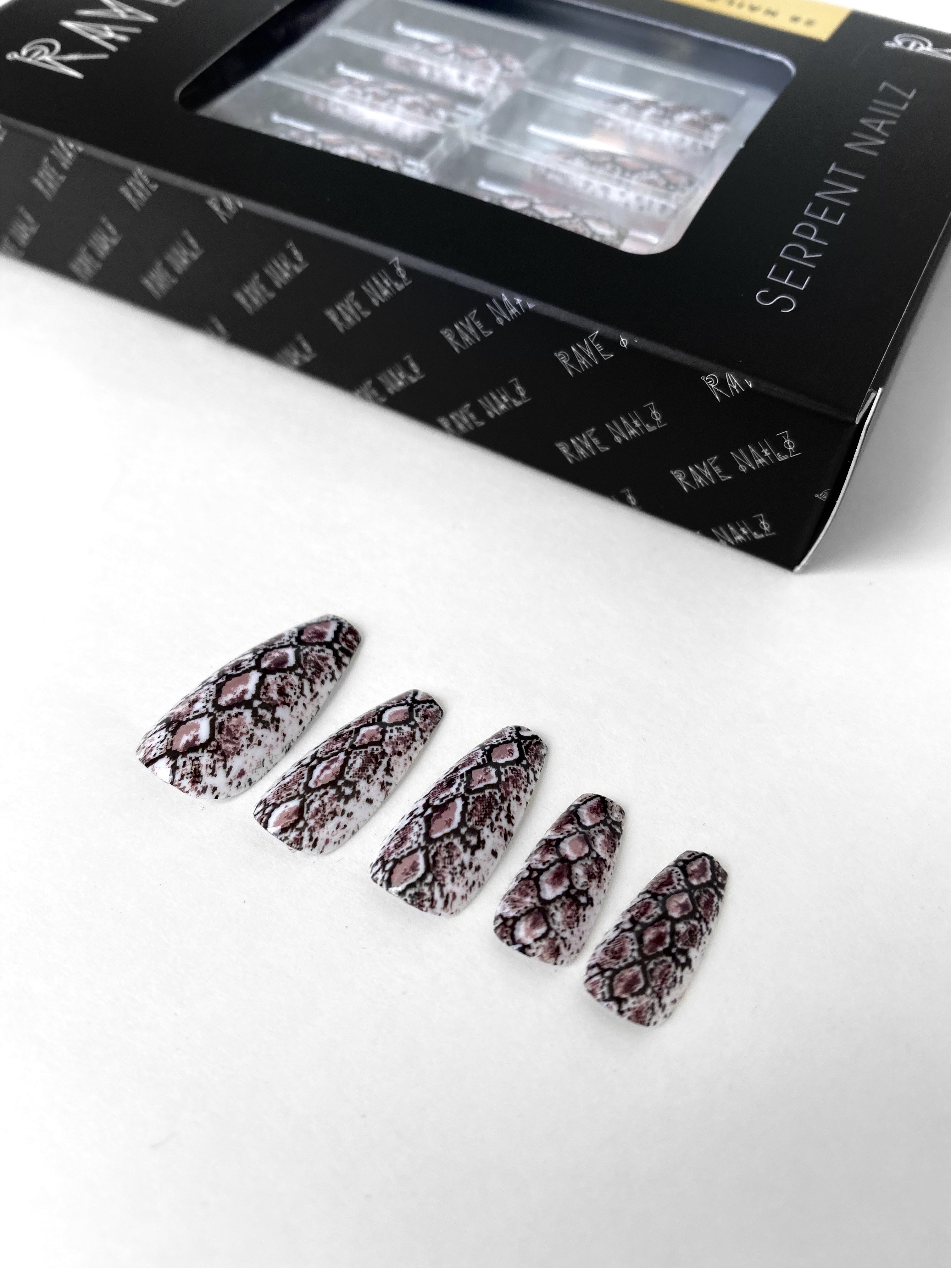 Serpent Nailz