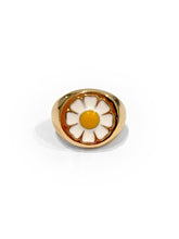 Load image into Gallery viewer, cute gold spring daisy flower ring on white background