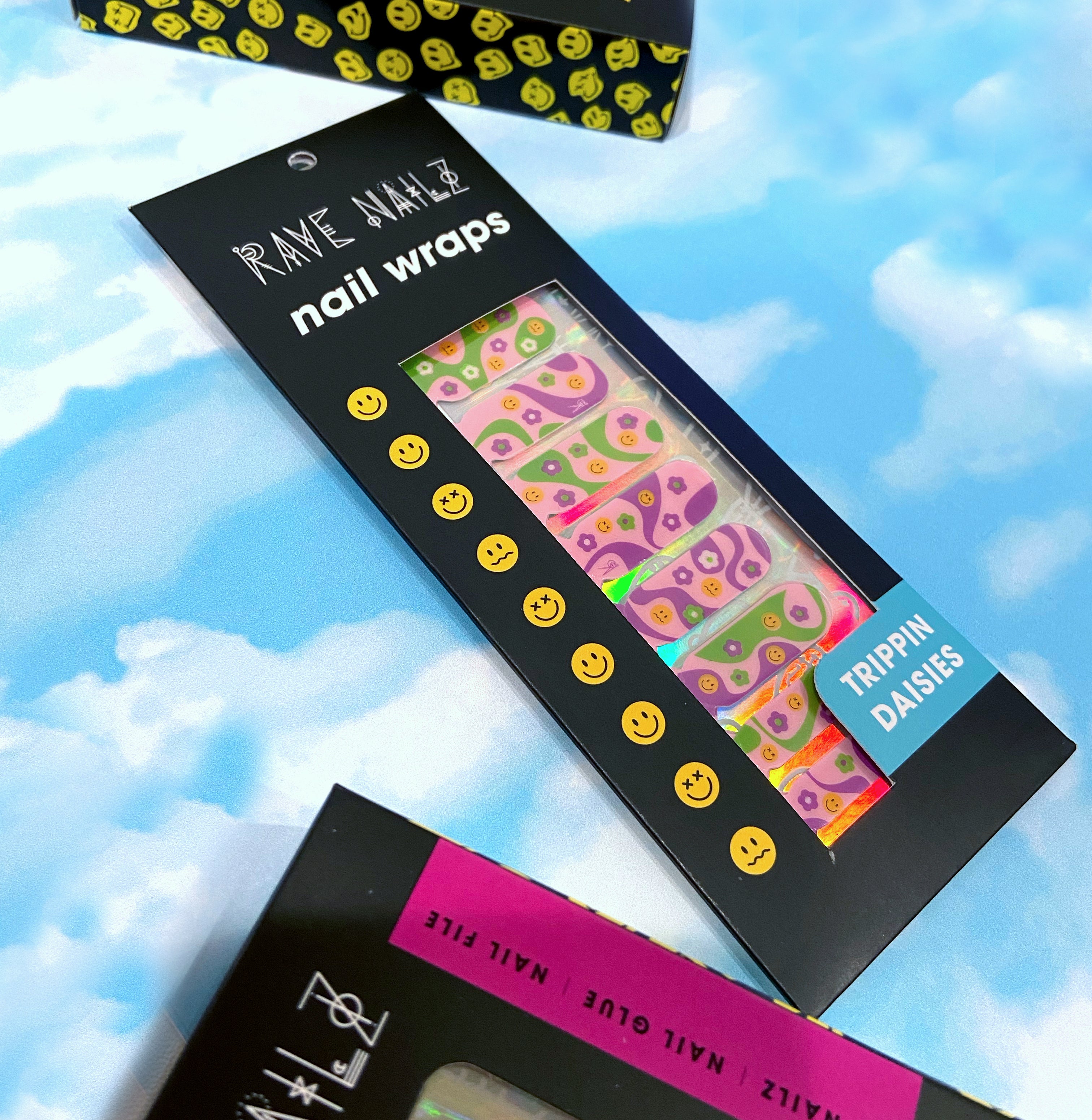 Trippin Daisies Nail Wraps